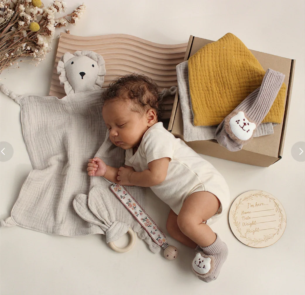 6-Piece Newborn Gift Box Set – Baby Essentials Starter Kit - Image 12